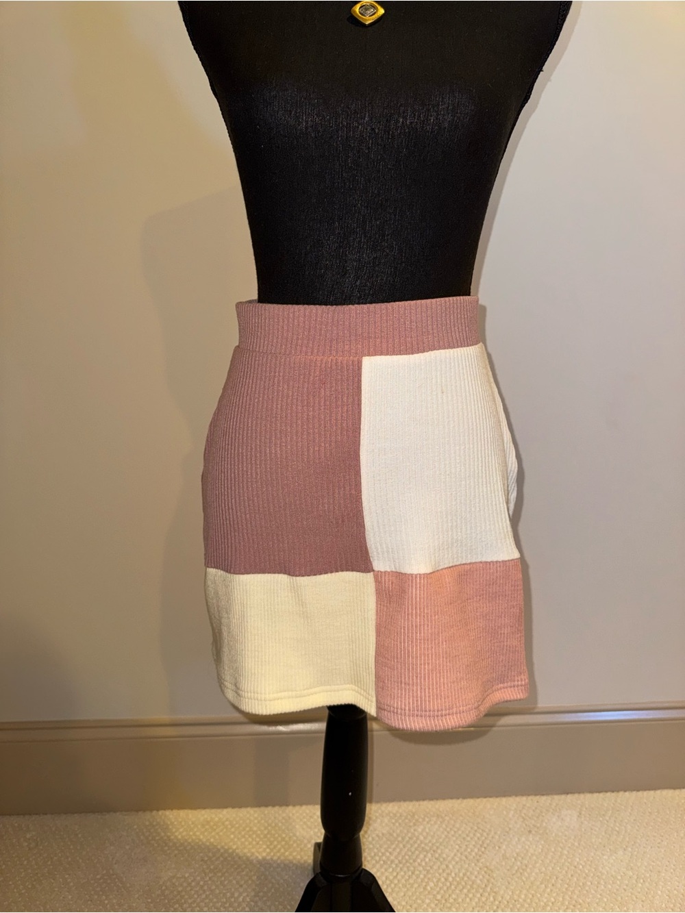 La Hearts Pink and Cream Colorblock Knit Mini Skirt